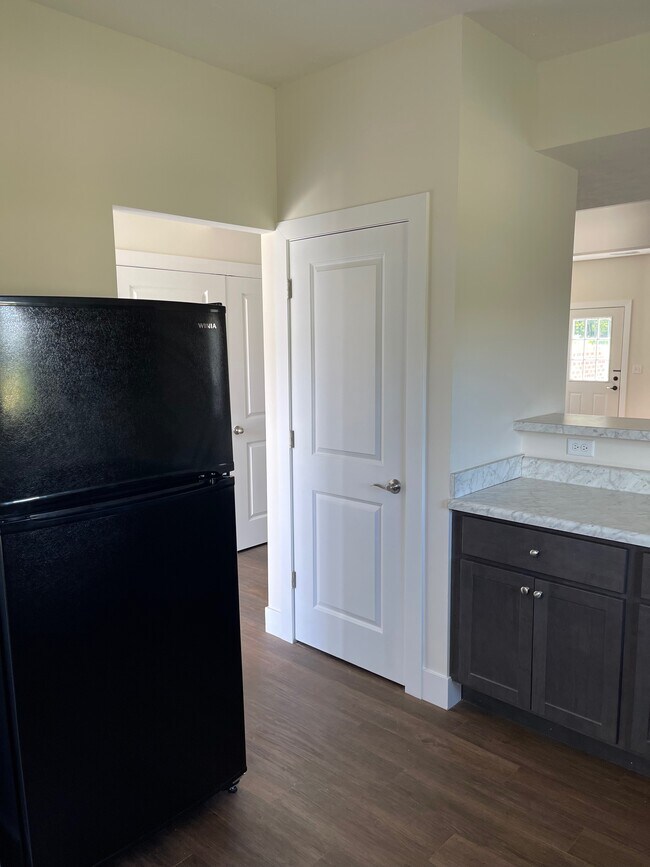 Building Photo - 4251 Otter Creek Dr