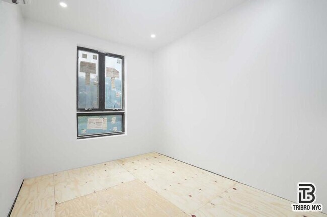 Building Photo - 1 bedroom in BROOKLYN NY 11206