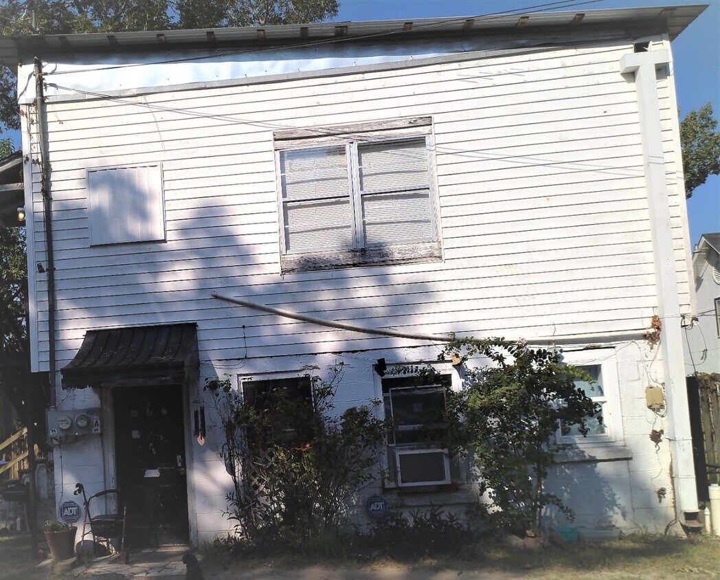 209 S Walnut Ave Unit B, Demopolis, AL 36732 Apartments in Demopolis
