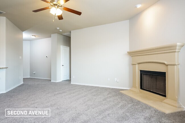 Building Photo - 1208 Ashley Dr