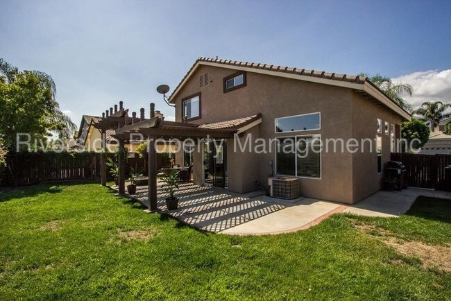 Building Photo - 929 Ferndale Dr