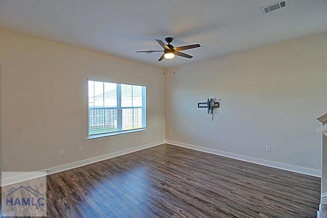 Building Photo - 681 Abode Ave