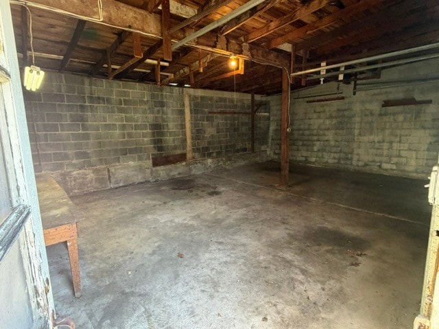 Building Photo - 36 N Railroad St