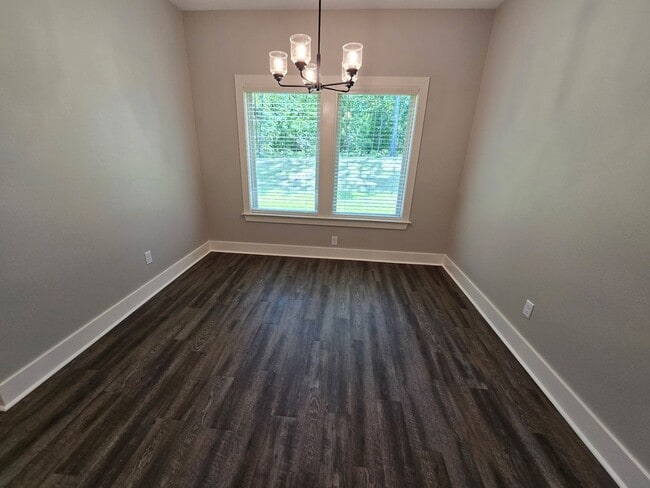 Building Photo - 5009 Springwood Cir