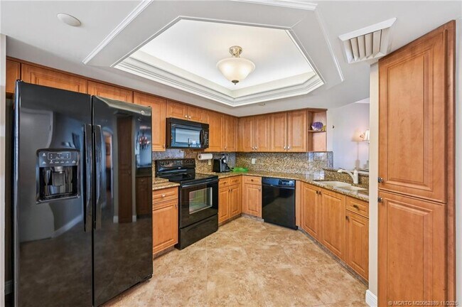 Foto del edificio - 8880 S Ocean Dr