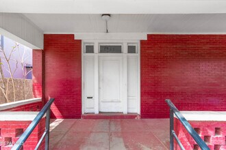 Building Photo - 1309 E Rio Grande Ave