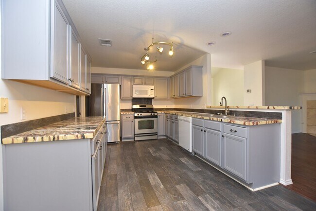 Foto del edificio - 4BR Cat Hollow Rental | Fenced Yard | Round Rock ISD