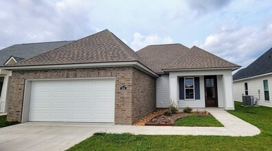 Building Photo - 204 Bennington Ln