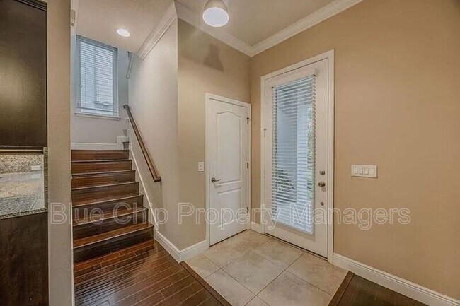 Foto del edificio - 8477 Greider Way