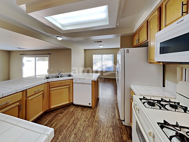 Building Photo - 10141 Flagstaff Butte Ave