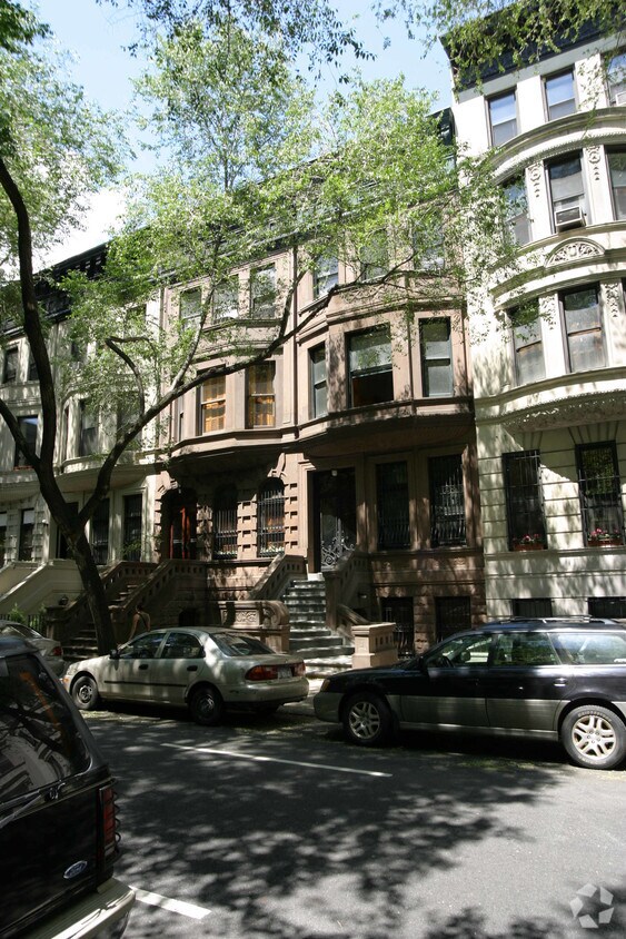 Primary Photo - 17 W 95th St