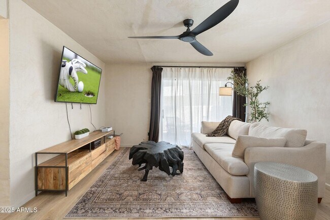 Foto del edificio - 3313 N 68th St