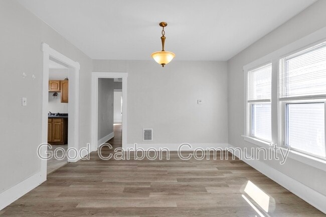 Building Photo - 2273 Delaware Ave