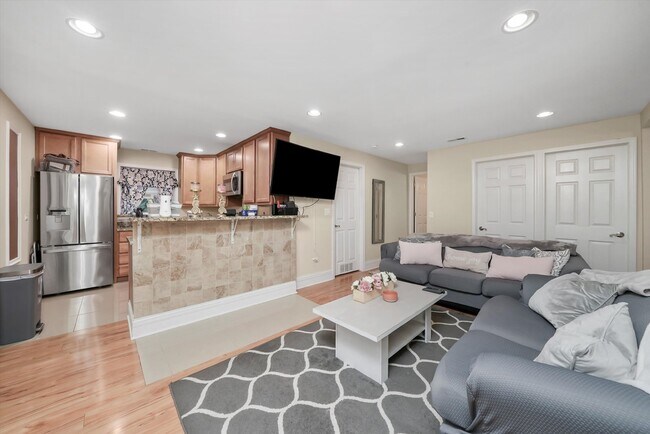 Foto del edificio - 3-bed / 2-bath Rental in Beach Park