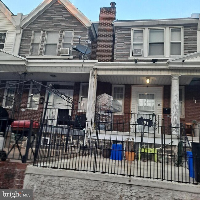 591 E Carver St, Philadelphia, PA 19120 Townhome Rentals in
