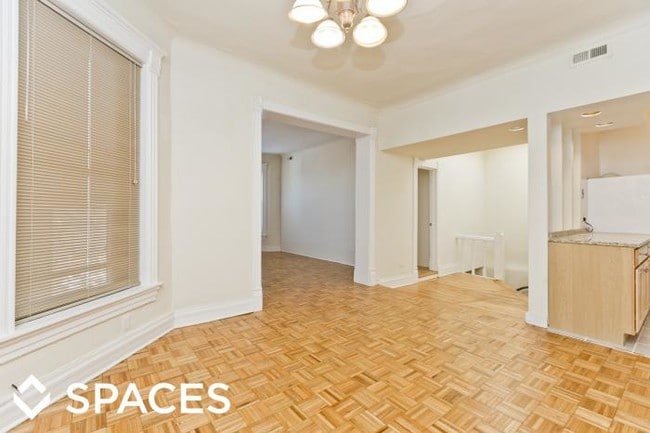 Building Photo - 3 bedroom in Chicago IL 60614