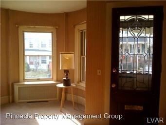 Foto del edificio - 5 br, 1.5 bath House - 1229 Main Street