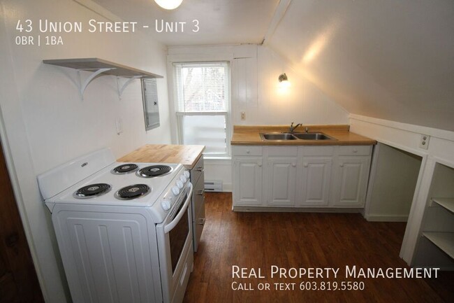 Building Photo - Quaint Studio Apartment Near Downtown Port...