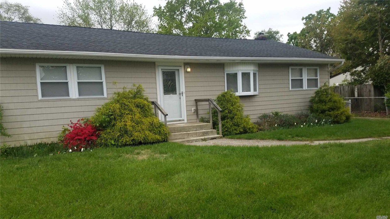 Foto principal - 99 Wagon Ln