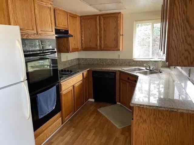 Building Photo - 123 Brenton Ct