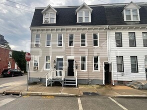 Building Photo - 602 Salem Ave