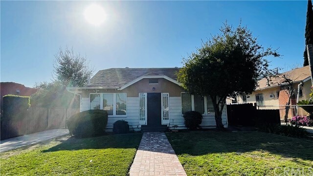 Foto principal - 2227 El Sereno Ave