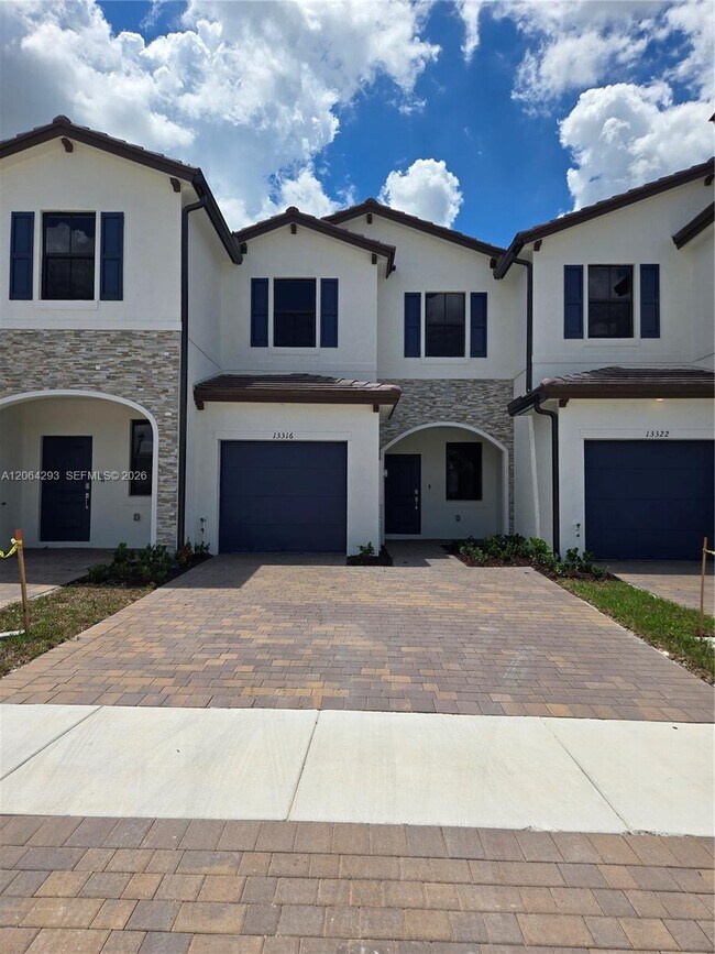 Foto del edificio - 13316 SW 232nd Ter