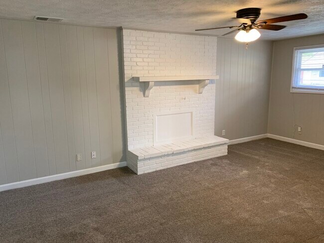 Building Photo - Spacious Ranch in Lawrence Township!