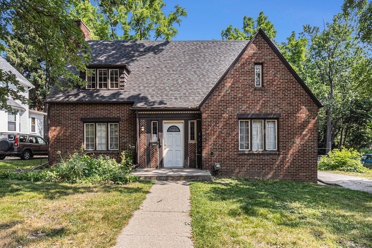 Primary Photo - 608 W Washington St
