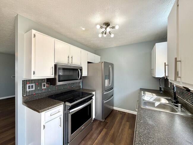 Foto del edificio - 275 Stone Dam Rd