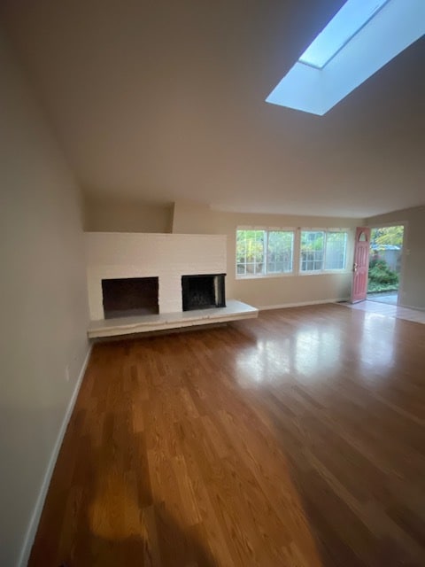 Building Photo - 447 W 2nd St