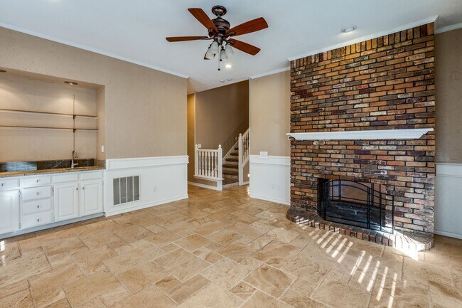 Foto del edificio - 3205 Ridge Cir