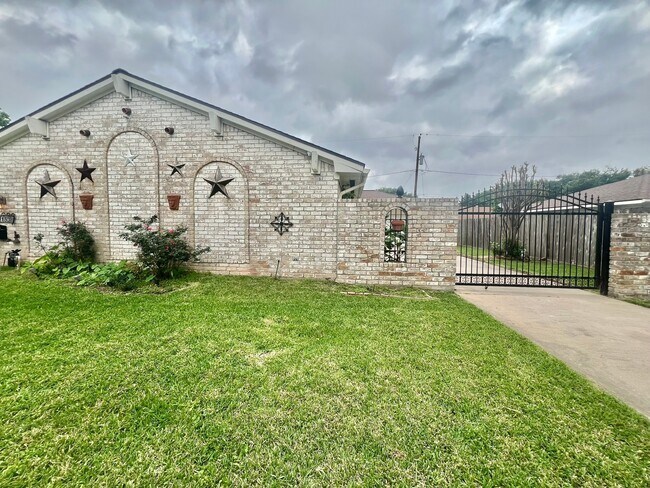 Foto del edificio - 11538 Neff St