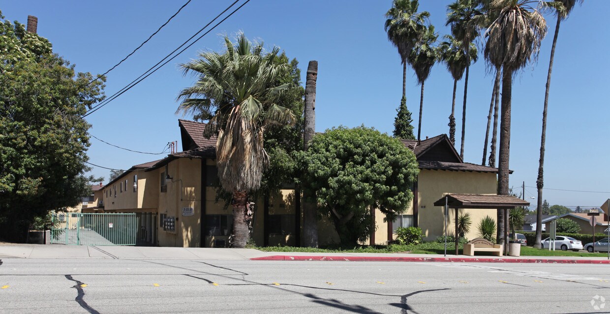 1817 2nd St - 1817 Highland Ave