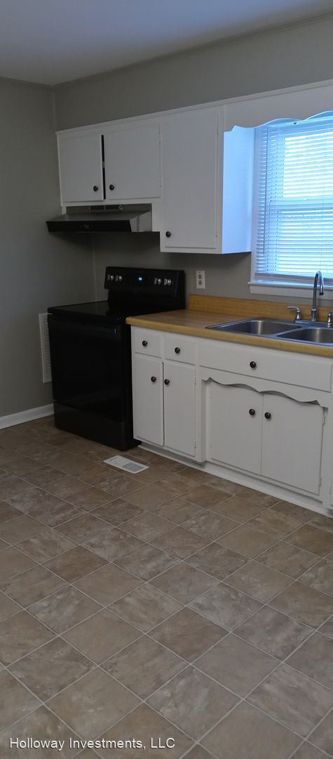 Building Photo - 2 br, 1 bath House - 813 Snider Lane