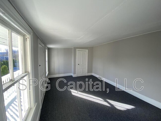 Foto del edificio - 1340 W College Ave