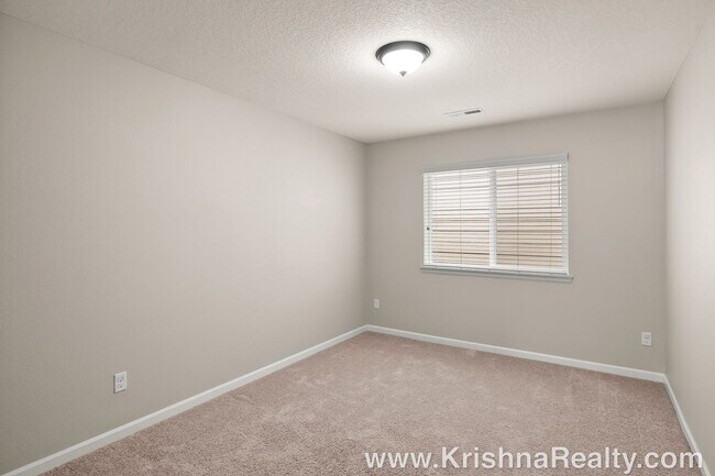 Building Photo - Beautiful North Bethany 5 BD +Bonus Room! ...