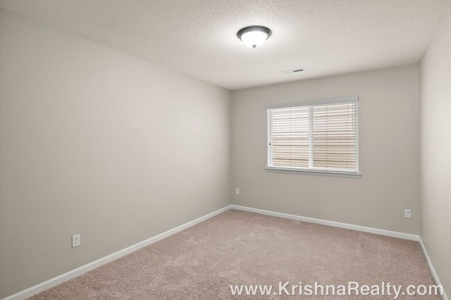 Foto del edificio - Beautiful North Bethany 5 BD +Bonus Room! ...