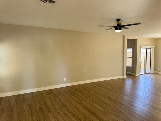 Building Photo - 2576 W Preserve Way - Fantastic Location! ...