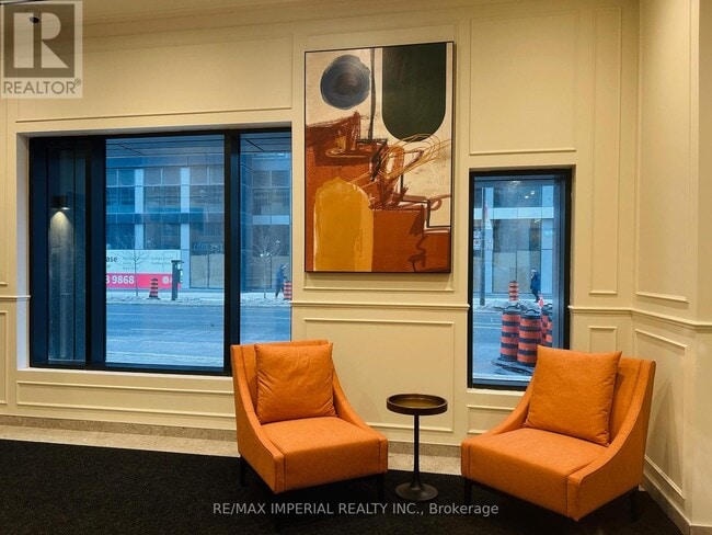 Building Photo - 180 Front St E