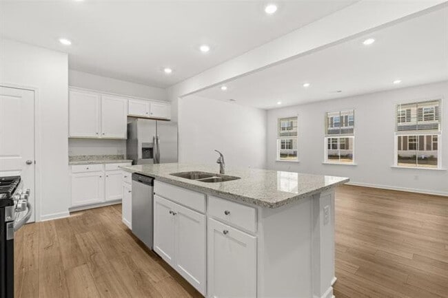Building Photo - 84 Smithwood Dr