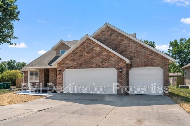 Building Photo - 21817 Lombardo Ln