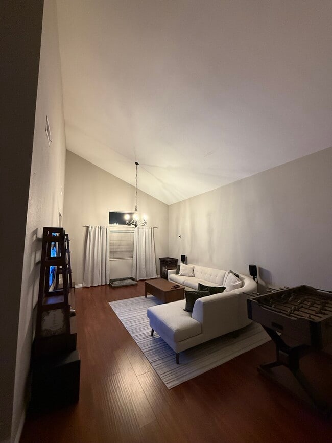 Foto del edificio - 23900 Cadenza Dr