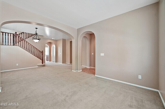 Foto del edificio - 1165 E Gail Dr