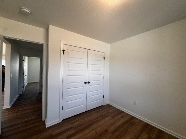 Foto del edificio - 935 N Labrador Ave