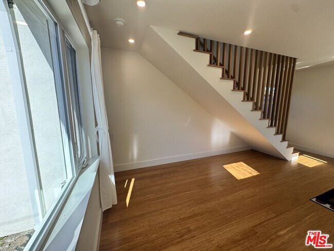 Foto del edificio - 5022 E Mountain View Dr