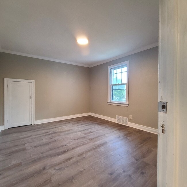 Building Photo - 754 Chenango St