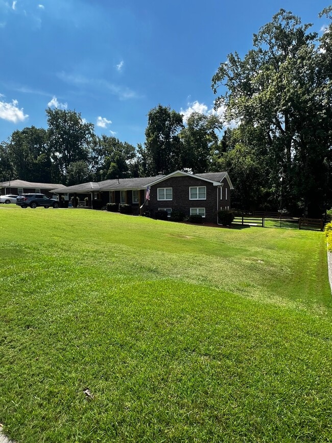 Building Photo - 578 Cambridge Dr