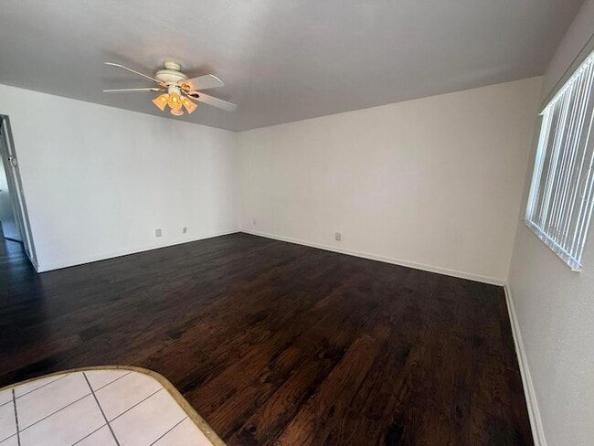 Building Photo - 516 Saxony Dr