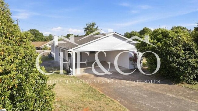 Building Photo - 117 Hendrix Dr